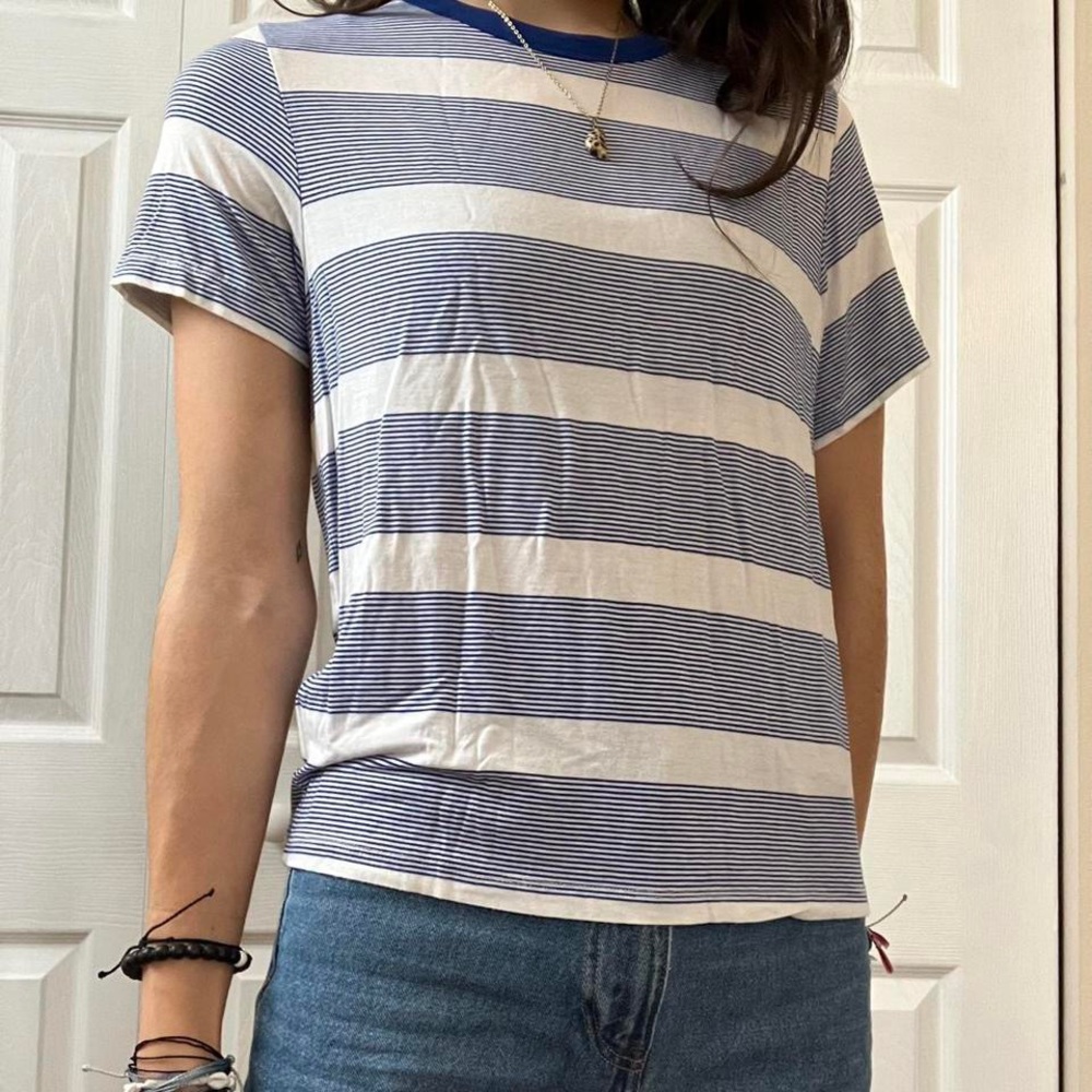 American Eagle summer tshirt